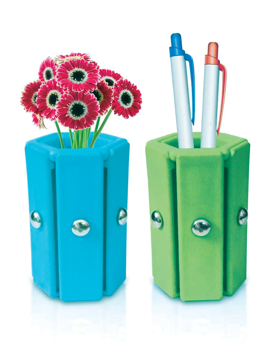 Heat-resistant kitchen mat with foldable, non-slip design. Heat-resistant kitchen mat with foldable, non-slip design.